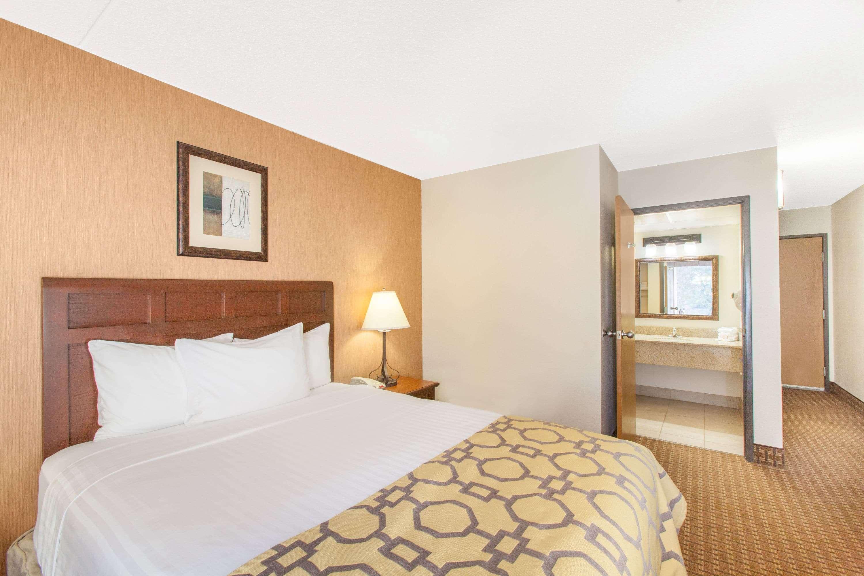 Baymont By Wyndham - On The Strip Hotel