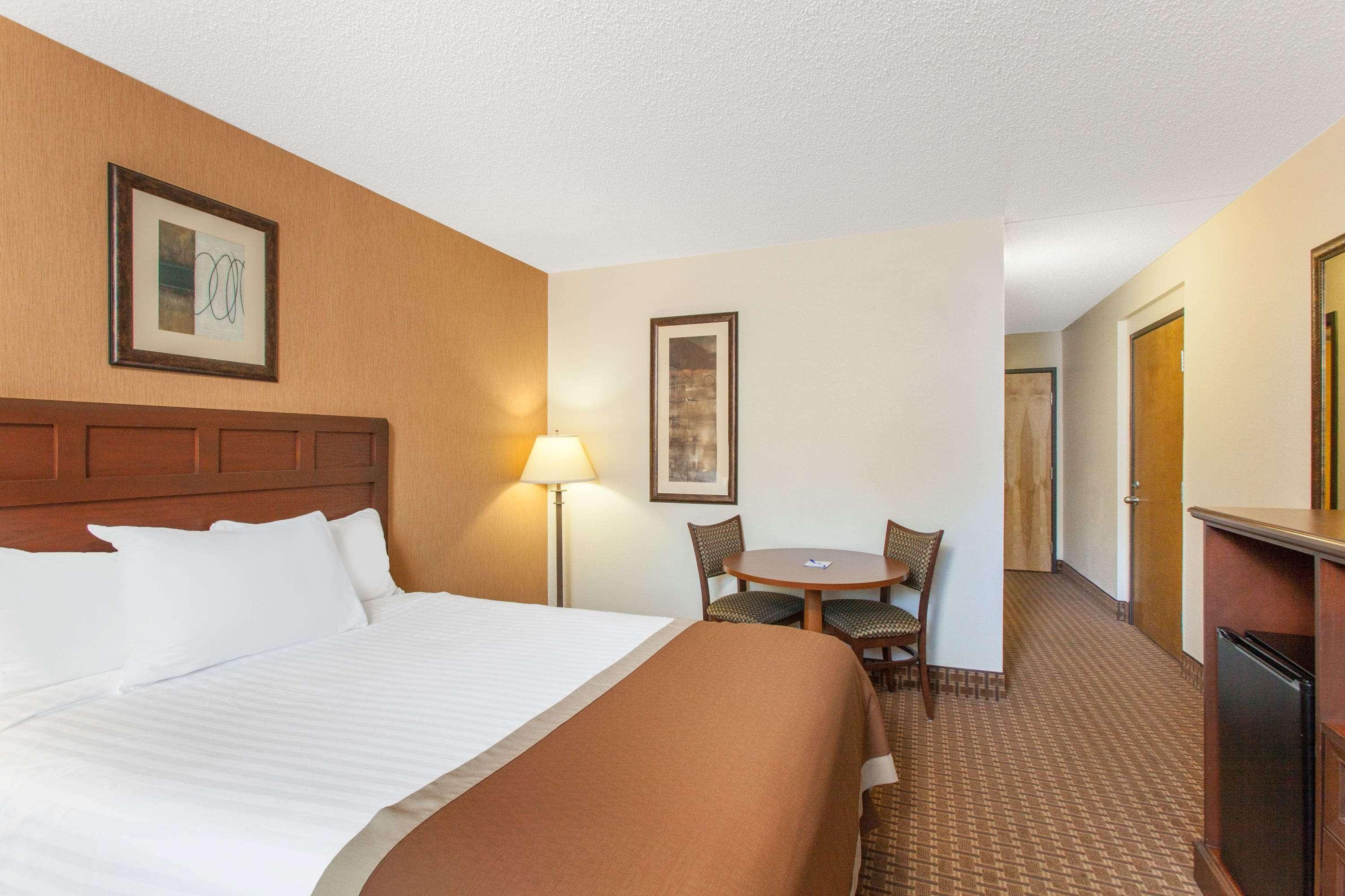 Baymont By Wyndham - On The Strip Hotel