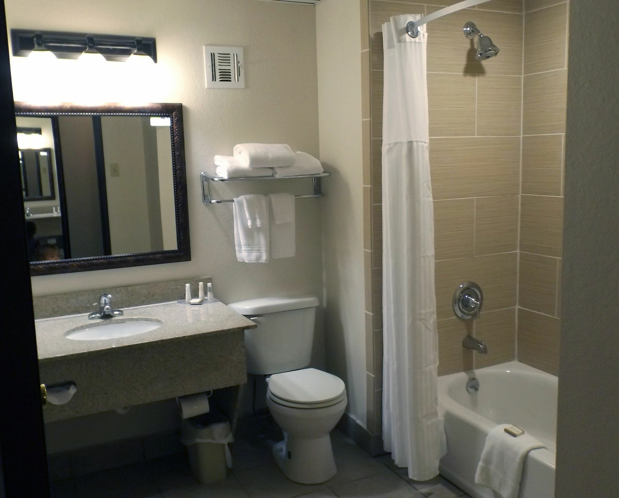 Baymont By Wyndham - On The Strip Hotel